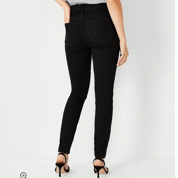 Ann Taylor petite modern knit pant in excellent condition size 0 petite - Picture 2 of 6